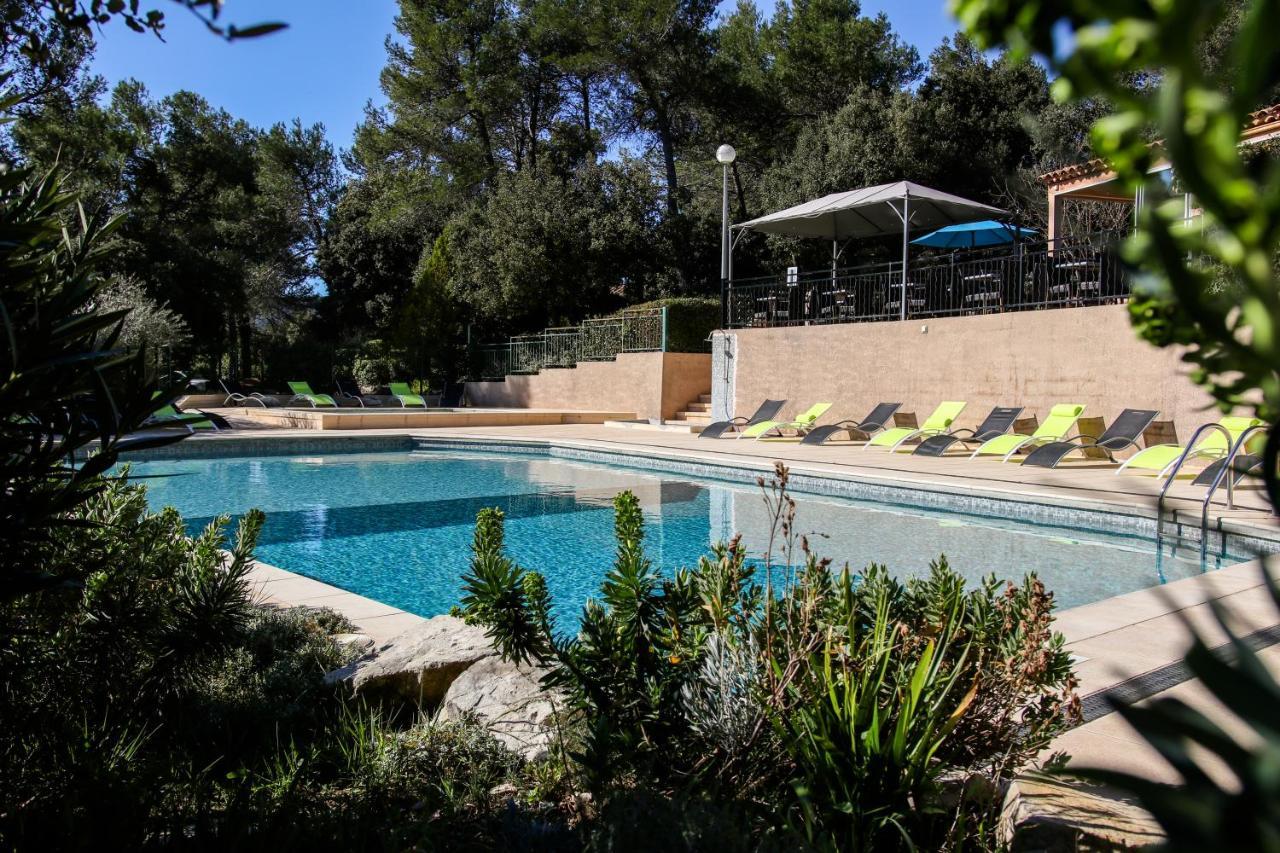 Les Arbousiers Village Hotel Provencal La Roquebrussanne Exteriér fotografie