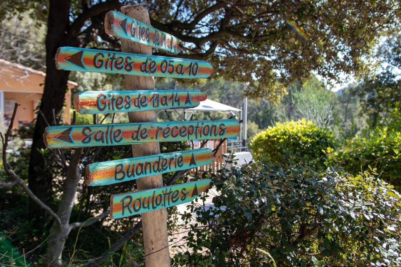 Les Arbousiers Village Hotel Provencal La Roquebrussanne Exteriér fotografie