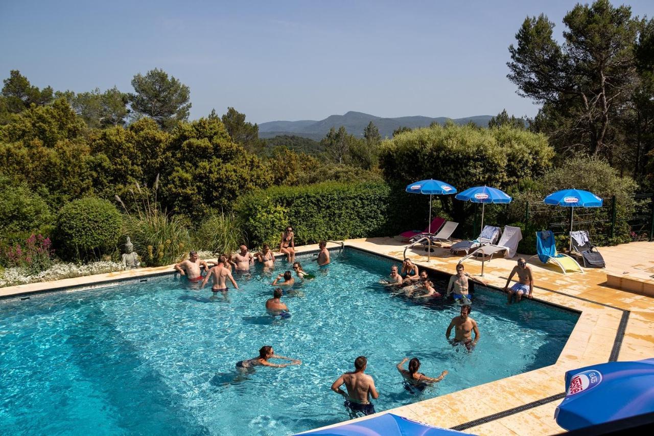 Les Arbousiers Village Hotel Provencal La Roquebrussanne Exteriér fotografie