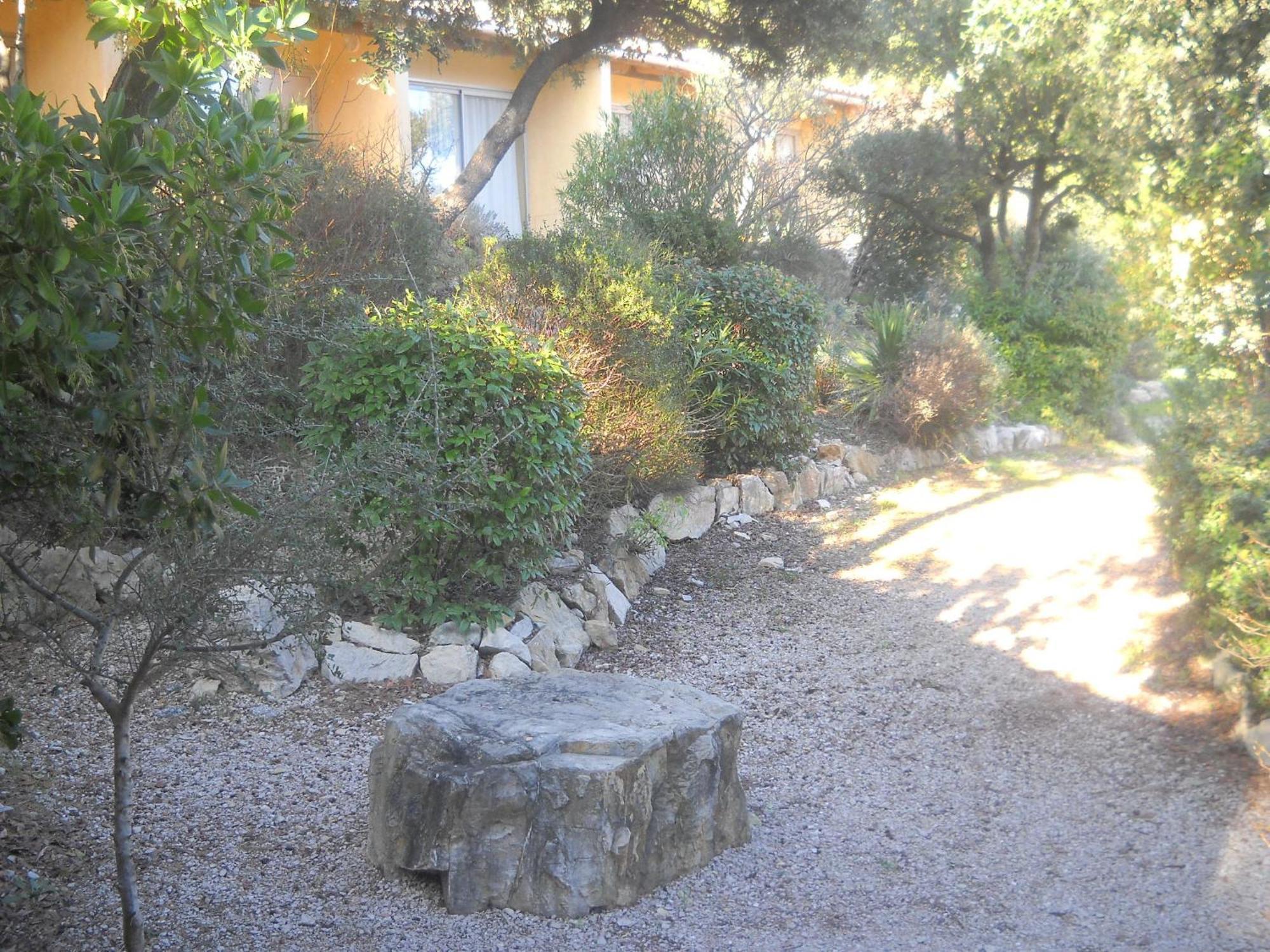 Les Arbousiers Village Hotel Provencal La Roquebrussanne Exteriér fotografie